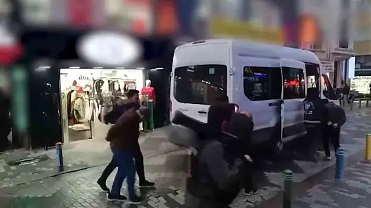 Oto yedek parçası ilanlarıyla 274 vatandaşı dolandıran 7 şüpheli yakalandı