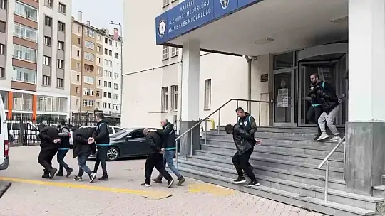 Oto yedek parçası ilanlarıyla 274 vatandaşı dolandıran 7 şüpheli yakalandı