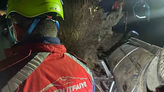 Otomobil 200 metre yükseklikten vadiye uçtu: 1 ölü