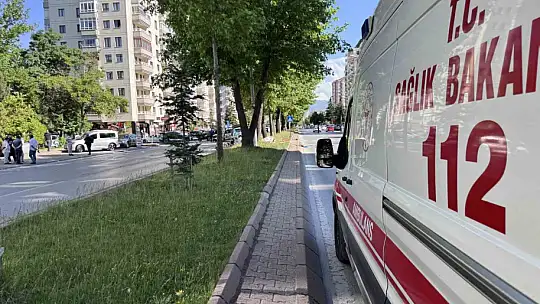 Otomobil ile moped çarpıştı: 5 yaralı