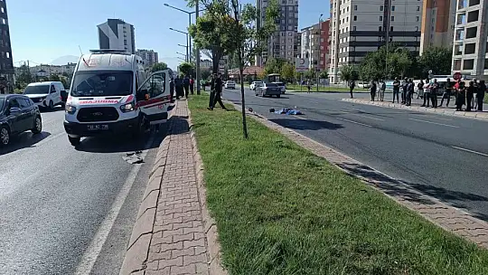 Otomobil ile motosiklet çarpıştı: 1 kişi hayatını kaybetti