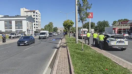 Otomobil ile motosiklet çarpıştı: 1 kişi hayatını kaybetti