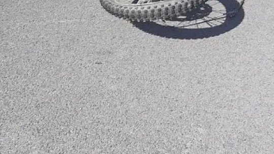 Otomobil ile motosiklet çarpıştı: 1 ölü, 1 yaralı