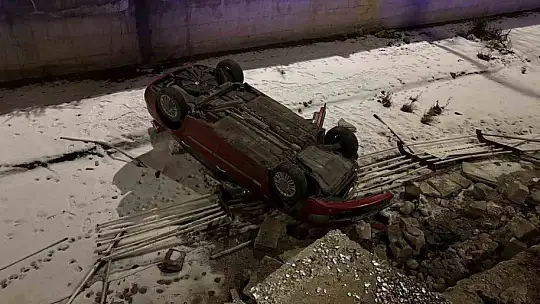 Otomobil kanala uçtu: 1 yaralı