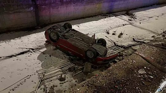 Otomobil kanala uçtu: 1 yaralı