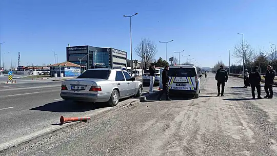 Otomobilin çarptığı 15 yaşındaki çocuk ağır yaralandı