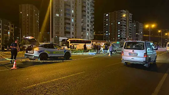 Otomobilin çarptığı yaşlı adam hayatını kaybetti