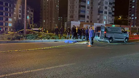 Otomobilin çarptığı yaşlı adam hayatını kaybetti