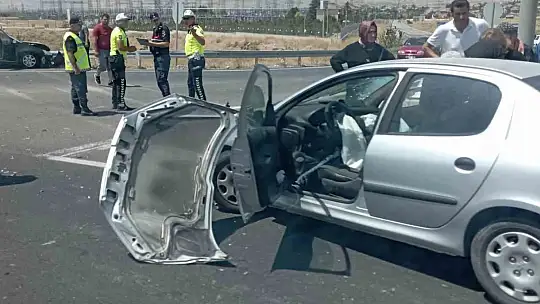 Otomobiller çarpıştı: 7 yaralı