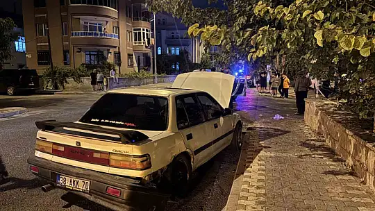 Otomobillerin çarpıştığı kazada sürücülerden biri firar etti: 1'i çocuk, 2 yaralı