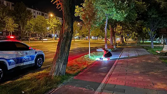 Otostopla aracına aldığı şahıslar tarafından bıçaklandı: 1 ağır yaralı