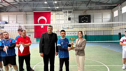 Özvatan Kurumlar Arası Voleybol Turnuvası sona erdi