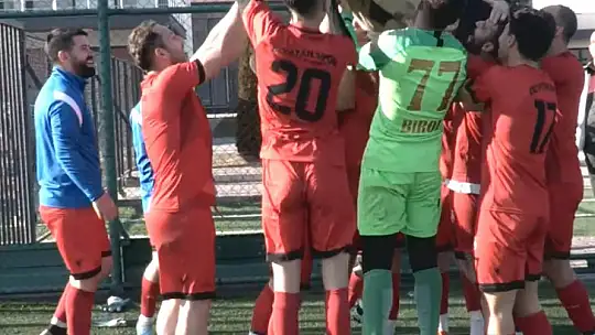 Özvatanspor'da Play-Off sevinci