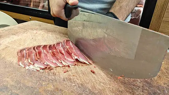 Pastırmacılar gurbetçi sezonunu açtı