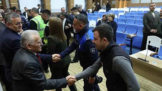 Personeliyle bayramlaşan Başkan Büyükkılıç: 'Kayseri Büyükşehir bir marka'