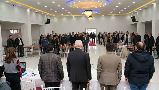 Pınarbaşı Esnaf Odası'nda üyeler Bedir'i seçti