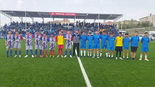 Pınarbaşı'nı final heyecanı sardı