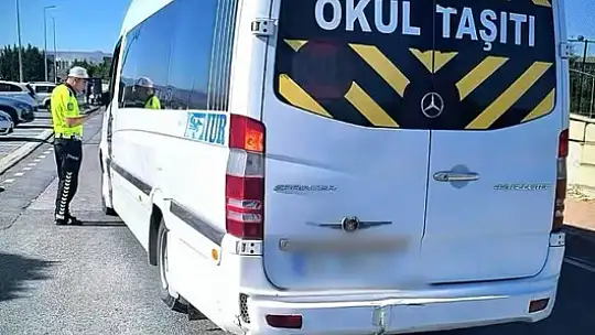 Polis ekiplerinden okul servislerine denetim: 826 servis kontrol edildi
