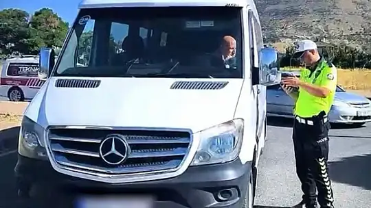 Polis ekiplerinden okul servislerine denetim: 826 servis kontrol edildi