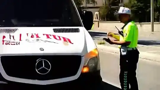 Polis ekiplerinden okul servislerine denetim: 826 servis kontrol edildi