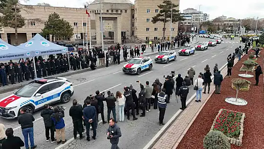 Polis haftasında Özel Harekat'tan nefes kesen gösteri