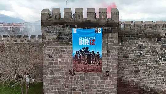 Polis haftasında Özel Harekat'tan nefes kesen gösteri