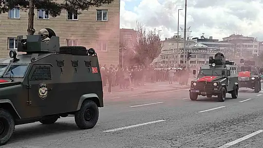 Polis haftasında Özel Harekat'tan nefes kesen gösteri