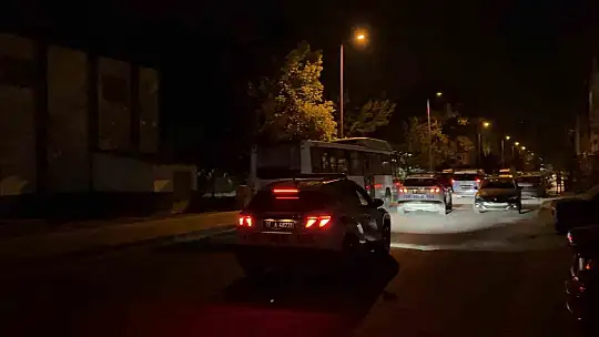 Polise mukavemet gösterip kaçmaya çalışan şahıslar, kovalamaca sonucu yakalandı