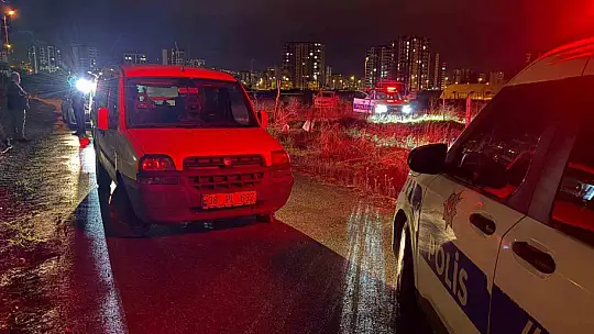 Polisten kaçan alkollü sürücü, polis aracında bineceği yeri beğenmedi