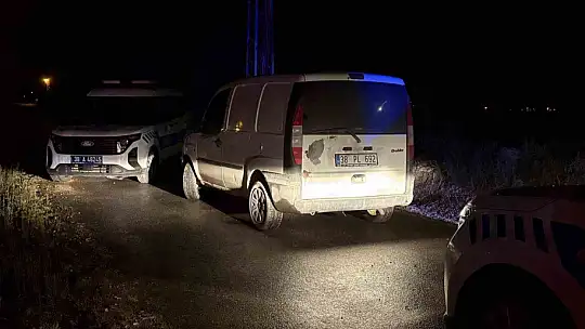 Polisten kaçan alkollü sürücü, polis aracında bineceği yeri beğenmedi