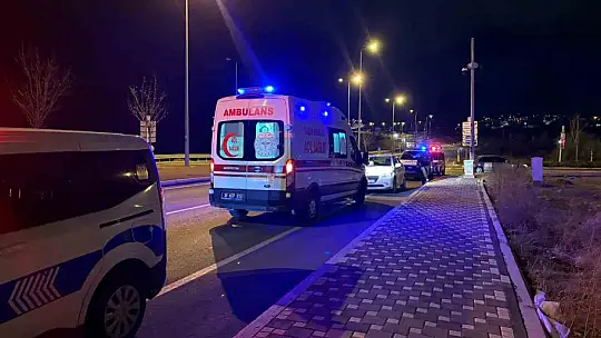 Polisten kaçan motosiklet sürücüsü ters yöne girerek, kaza yaptı: 1 yaralı