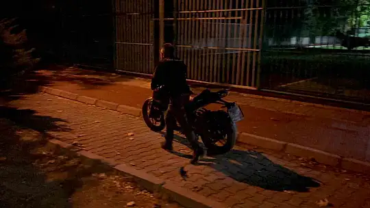 Polisten kaçan motosikletli kaza yapmış halde bulundu