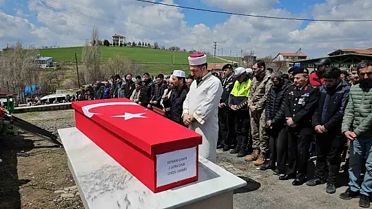 Rahatsızlanarak hayatını kaybeden kursiyer jandarma toprağa verildi