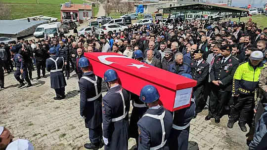 Rahatsızlanarak hayatını kaybeden kursiyer jandarma toprağa verildi