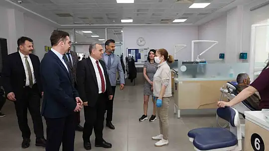 Rektör Altun'dan Diş Hekimliği Fakültesi'ne ziyaret