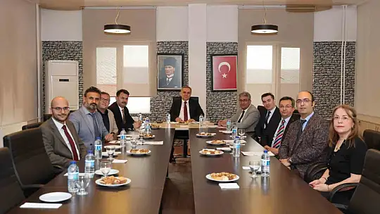Rektör Altun'dan Diş Hekimliği Fakültesi'ne ziyaret