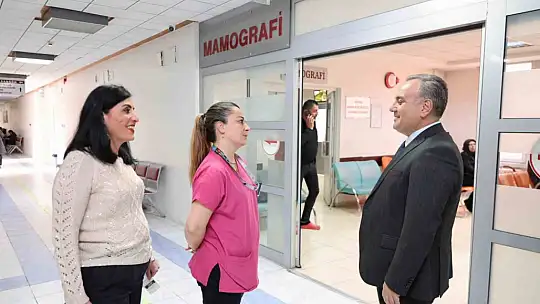 Rektör Altun'dan hastane personeline ziyaret