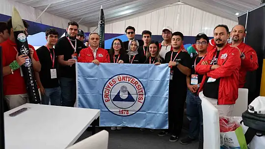 Rektör Altun, TEKNOFEST'te teknoloji tutkunları ile buluştu