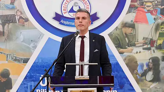 Rektör Prof. Dr. Altun çeşitli alanlarda ödül alan akademisyenlerle bir araya geldi