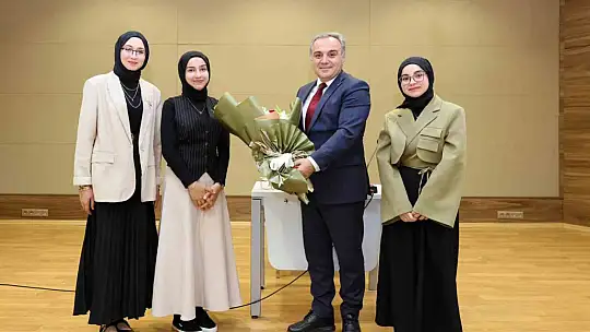 Rektör Prof. Dr. Altun, öğrencilerle bir araya geldi