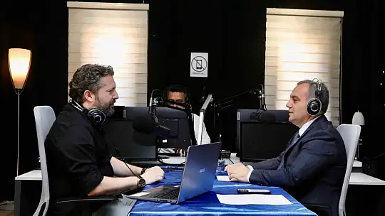 Rektör Prof. Dr. Altun, Üniversite FM'e canlı yayın konuğu oldu