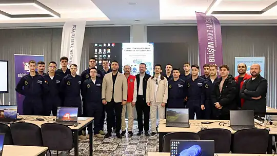 Romanya Hava Harp Okulu öğrencilerine İHA eğitimi