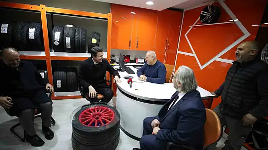 Saadet Partisi Genel Başkanı Arıkan, TÜRK-İŞ Başkanı Atalay'ı ziyaret etti
