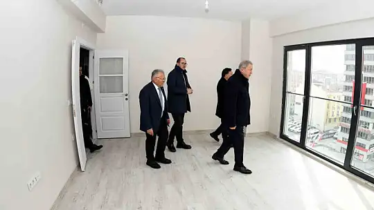 Sahabiye'de anahtarları teslim eden Başkan Büyükkılıç: 'Kayseri belediyeciliği icraat üretir'