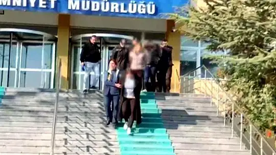 Sahte site ile 745 bin TL dolandırdılar, polisten kaçamadılar