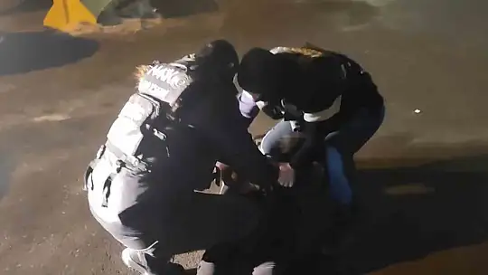 Salçanın içine zulalanmış uyuşturucu madde ele geçirildi