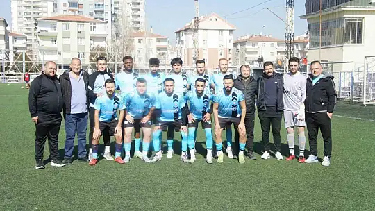 Şampiyon Döğergücü FK farklı kazandı