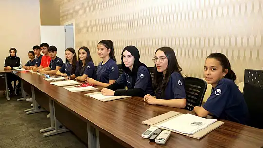 Şampiyon sporculardan İl Sağlık Müdürü Erşan'a ziyaret