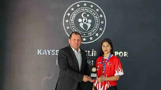 Şampiyonlardan Kabakcı'ya ziyaret