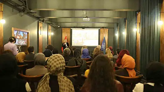 Sanat Melikgazi'nin ilk programına büyük ilgi